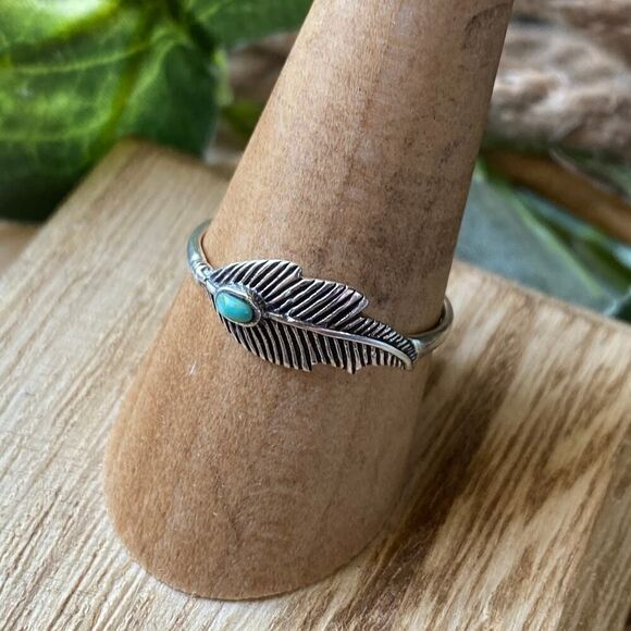 The Unbranded Brand Jewelry - Turquoise Sterling Silver Feather Ring
